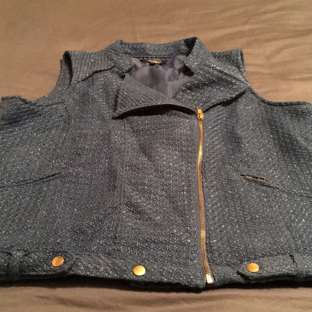 Sweater vest